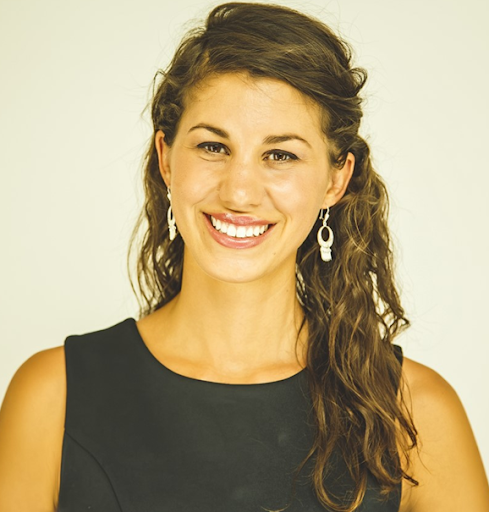 Elizabeth Abbs headshot